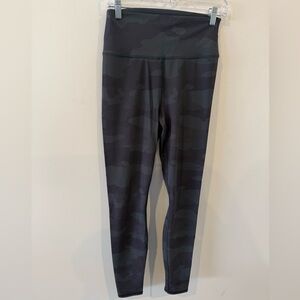 ALO Yoga Women's Camouflage Leggings - Charcoal